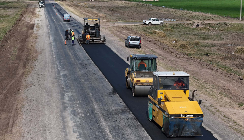 Avanza la repavimentación de la Ruta Provincial Nº85, una obra clave para la producción