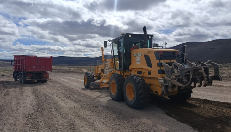 En Río Negro, Vialidad Nacional realiza tareas de conservación sobre la Ruta Nacional 23