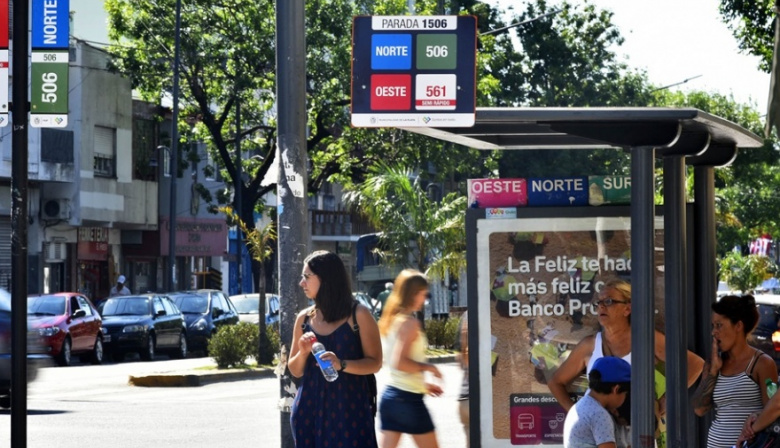 Dónde tomar el micro: cambiaron las paradas en el centro de La Plata ...
