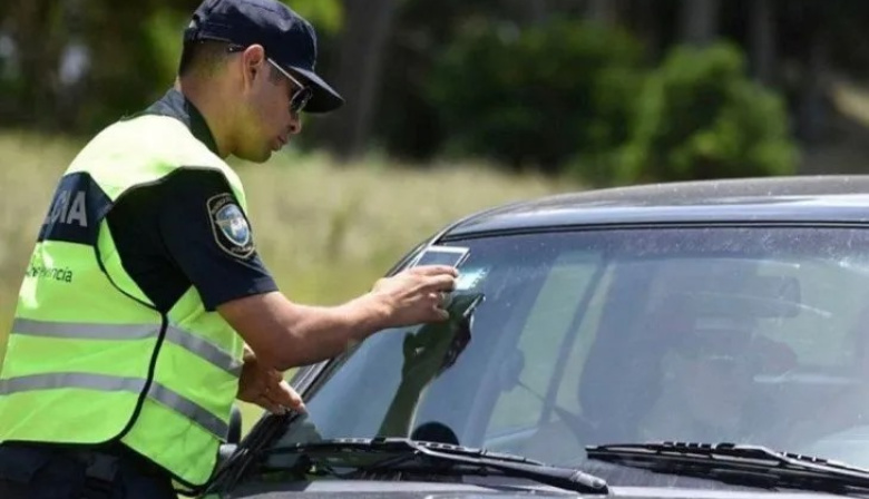Quién estará a cargo de las multas de tránsito en rutas y autopistas