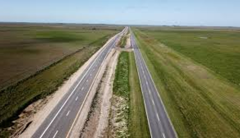 Pinamar: cortaron la Autovía 11 por un derrame cloacal