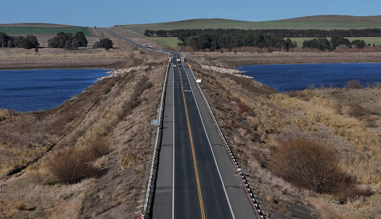 Obras y mantenimiento en la Ruta Provincial N°51
