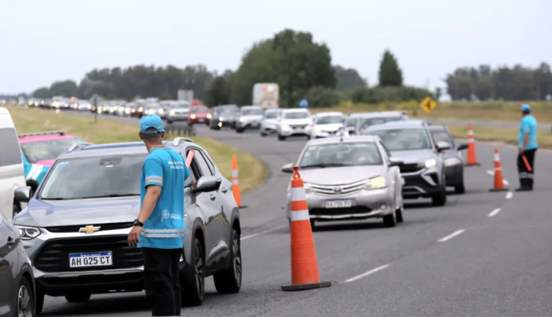 El tránsito de autos a la costa atlántica cayó 7,2% la primera quincena de enero