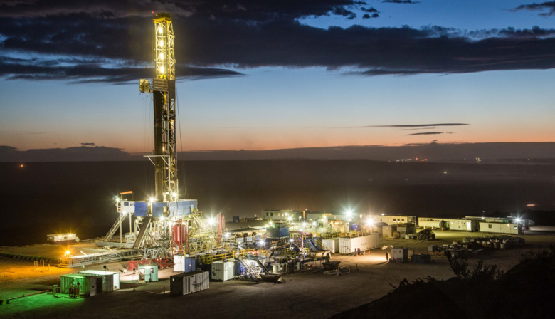 Empresas petroleras financiarán obras viales con fondos descontables