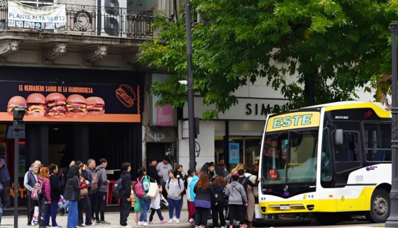 Aumento en el transporte público: tarifario completo para viajar en tren y en micro