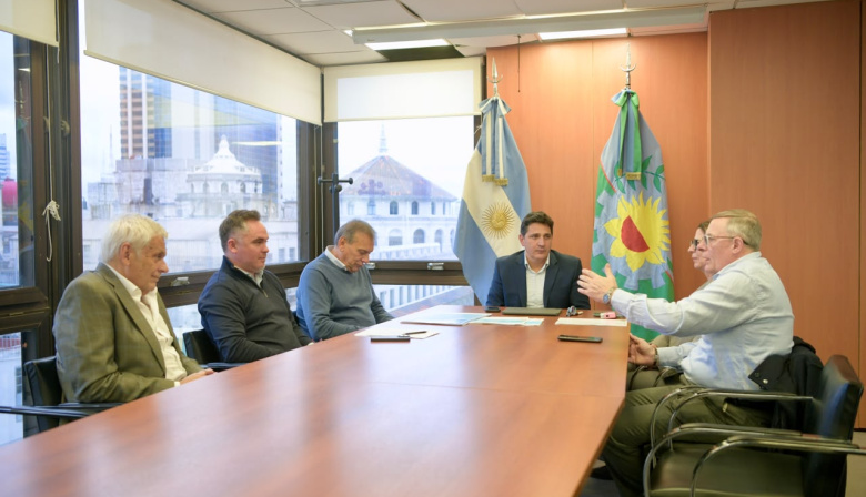 Marinucci garantizó nuevos servicios de transporte para fortalecer la conectividad en la Provincia