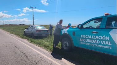 Semáforo en rojo, cámara en vivo: detienen a un conductor por grave maniobra