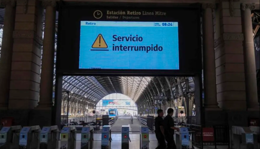 Casi sin transporte y con poco movimiento, se realiza el paro contra la reforma laboral