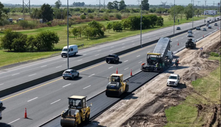 Avanzan las obras por el cuarto carril en la autopista Buenos Aires - La Plata