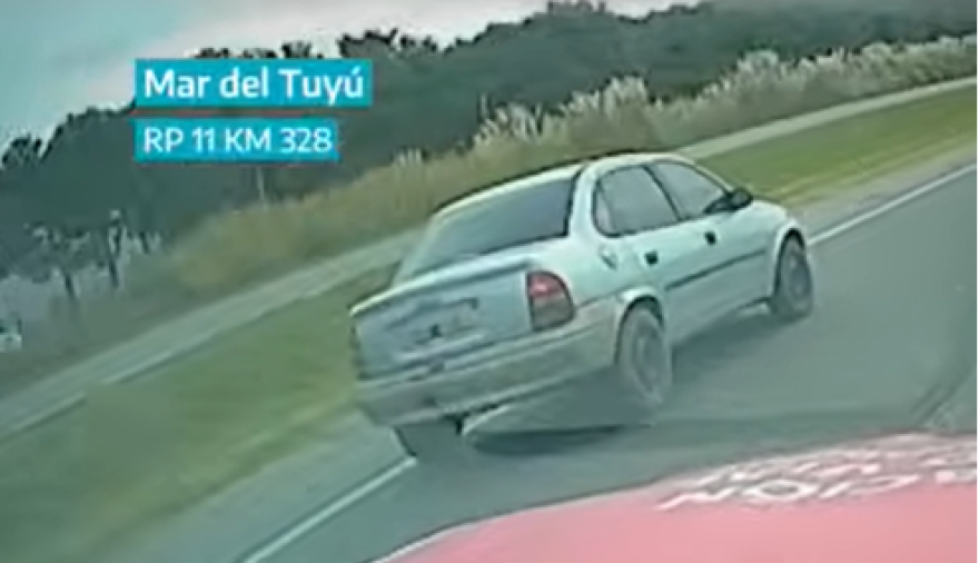 Interceptaron a conductor profesional hablando por celular y sin licencia ni VTV