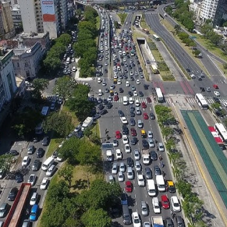 Feriado largo con tránsito intenso: recomendaciones y puntos críticos en rutas bonaerenses