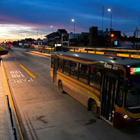 Aumentaron casi 10% los colectivos del AMBA: a cuánto pasó el boleto mínimo