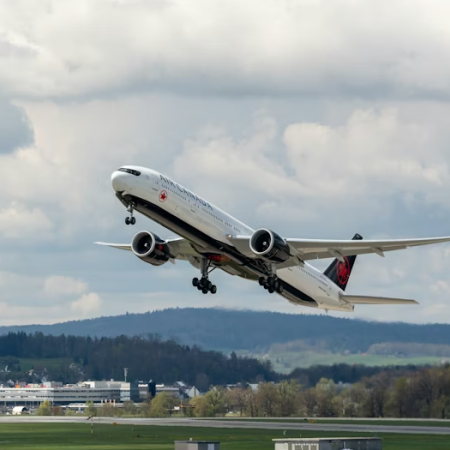 Un paro en el SMN complicará los vuelos en la previa del fin de semana largo